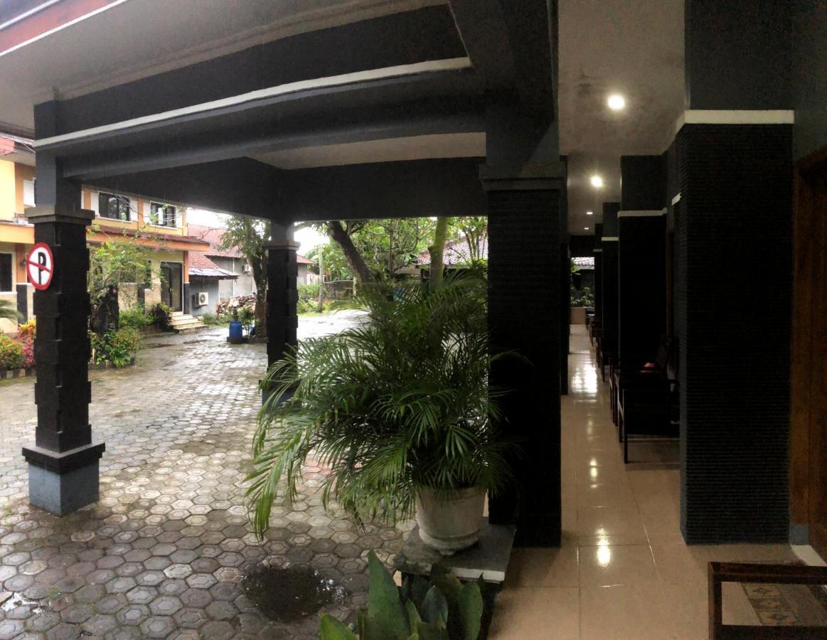 Grafika Hotel Dan Resto Gombong  Exteriér fotografie